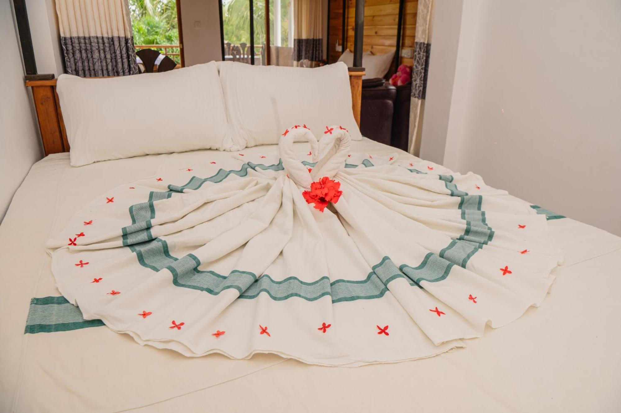 Rekawa Turtle Gate Hotel Тангале Екстериор снимка