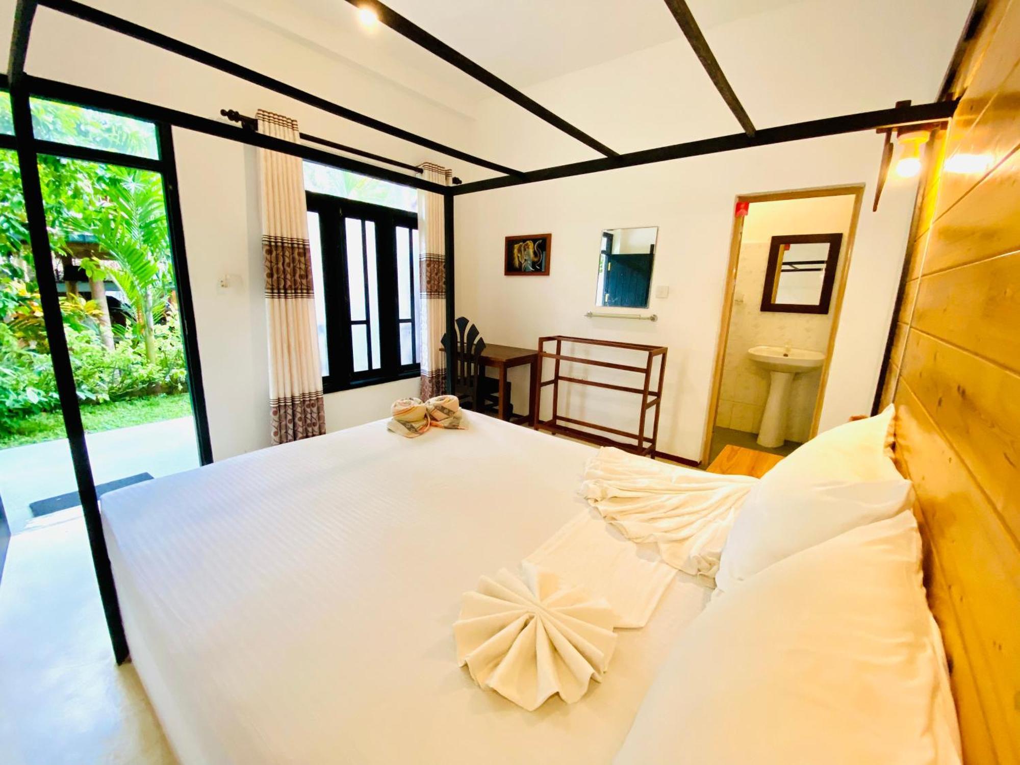 Rekawa Turtle Gate Hotel Тангале Екстериор снимка