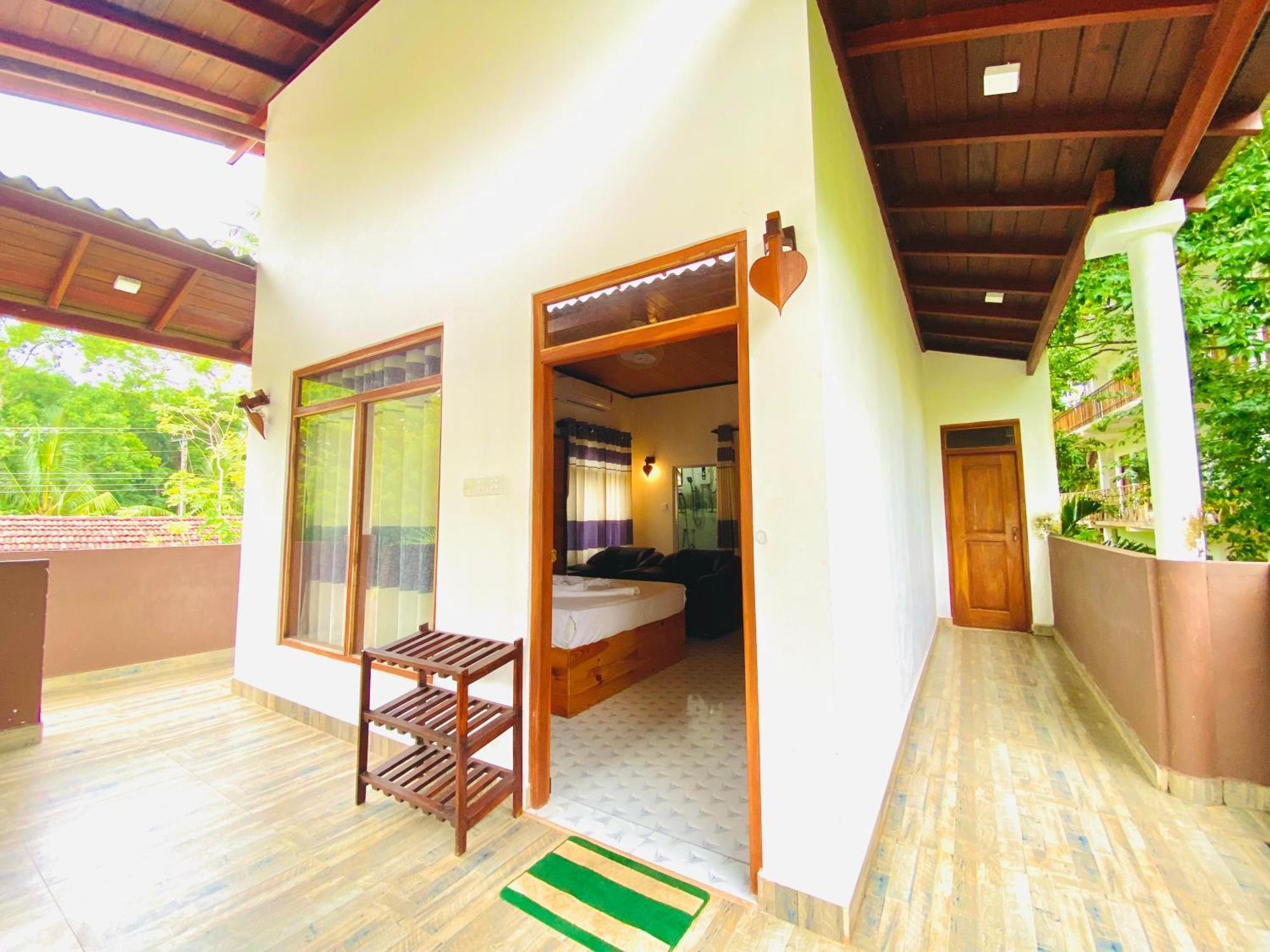Rekawa Turtle Gate Hotel Тангале Екстериор снимка