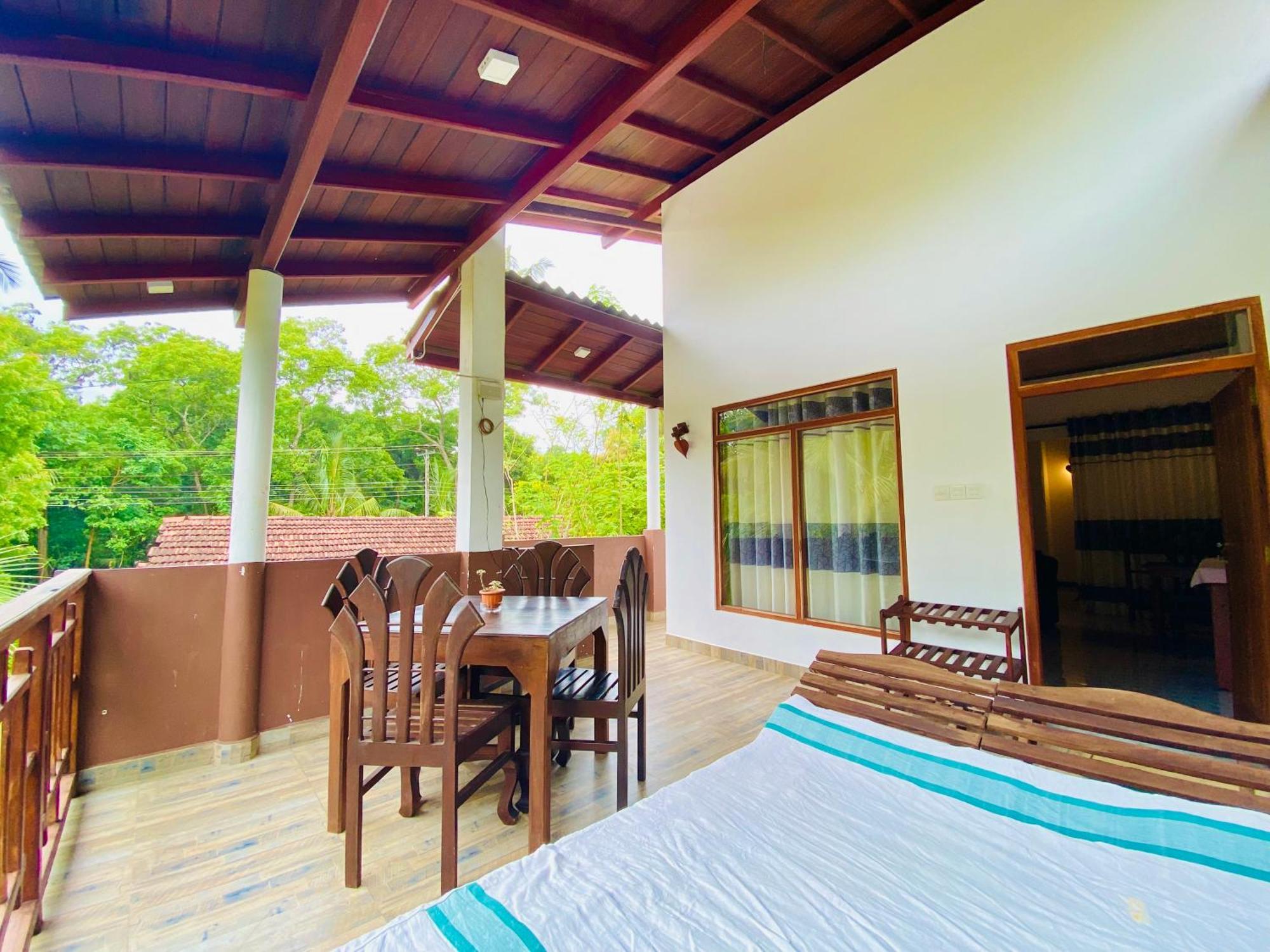 Rekawa Turtle Gate Hotel Тангале Екстериор снимка