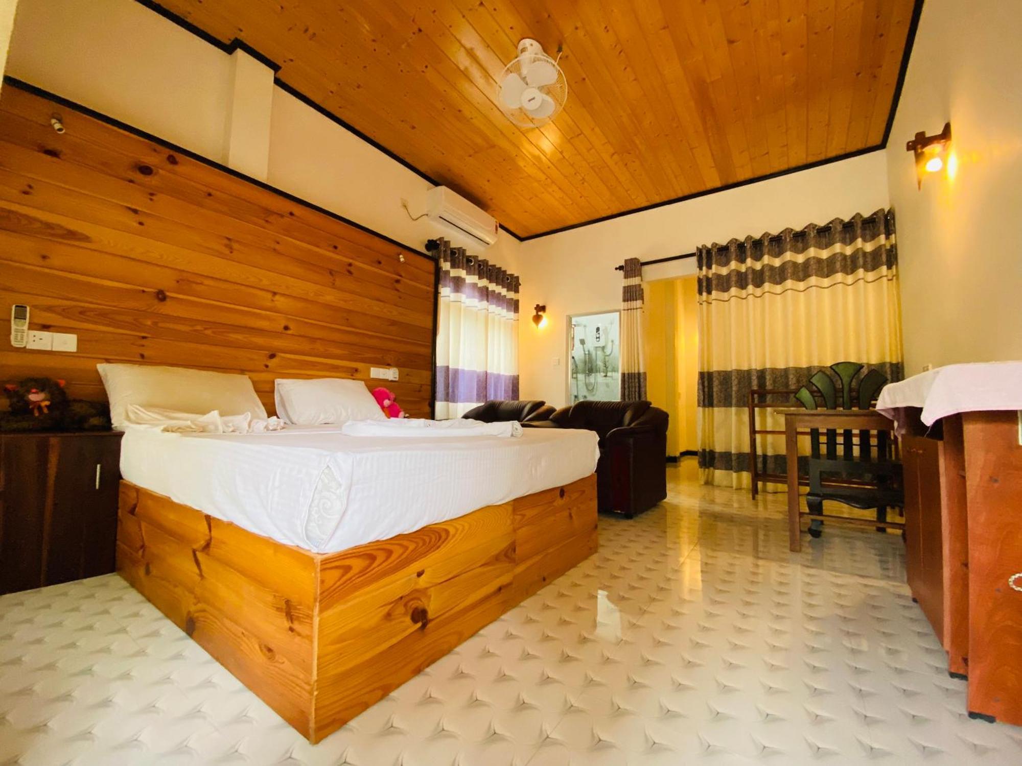 Rekawa Turtle Gate Hotel Тангале Стая снимка