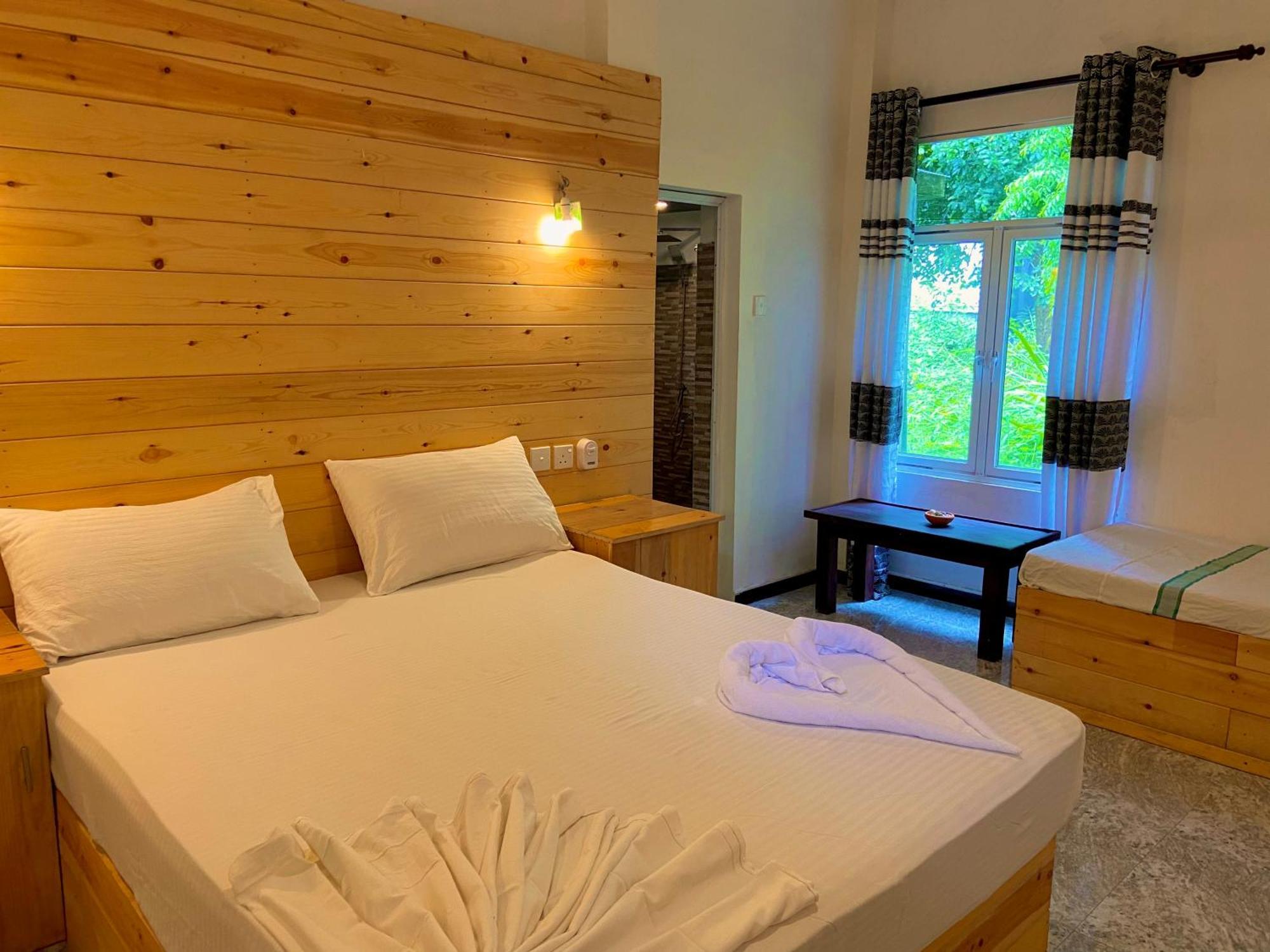 Rekawa Turtle Gate Hotel Тангале Екстериор снимка